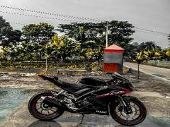 YAMAHA R15 V3